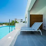 Harmony Crest Resort& (adults Only) Готель