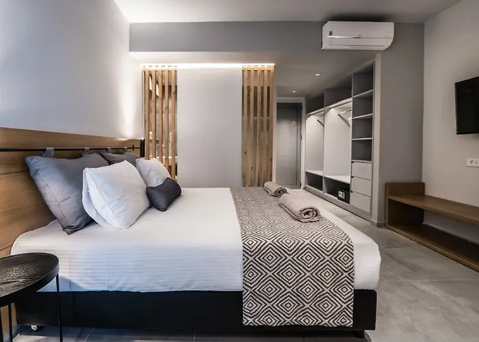 Harmony Crest Resort& (adults Only) Hotel