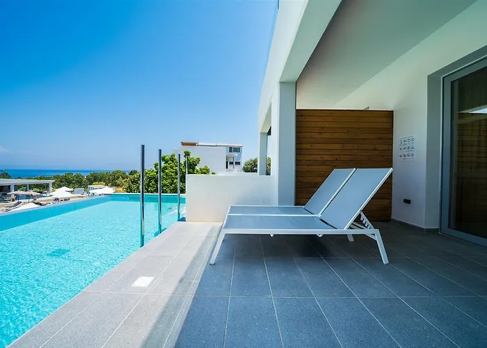 Harmony Crest Resort& (adults Only) Hotel