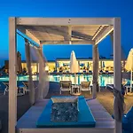 Harmony Crest Resort& (adults Only) Готель