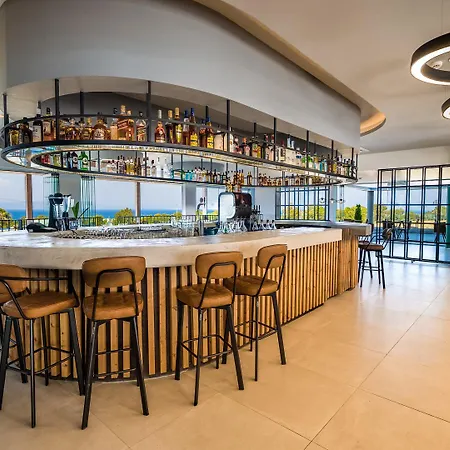 Готель Harmony Crest Resort& (adults Only) 4*