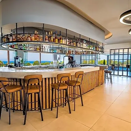 Готель Harmony Crest Resort& (adults Only)