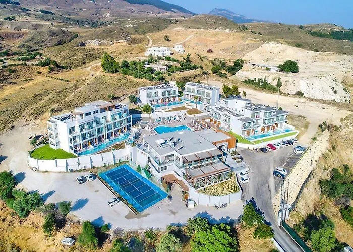 Hotel Harmony Crest Resort& (adults Only)