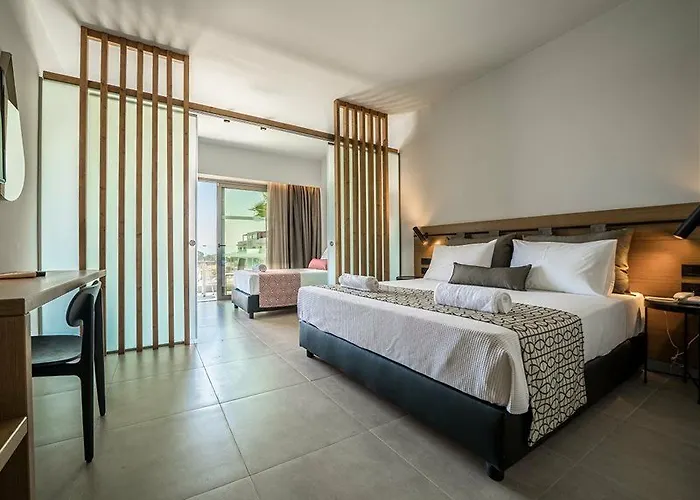 Hotel Harmony Crest Resort& (adults Only)