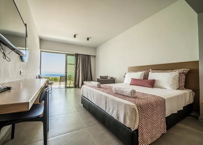 Hotel Harmony Crest Resort& (adults Only)