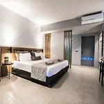 酒店 Harmony Crest Resort& (adults Only)