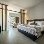 酒店 Harmony Crest Resort& (adults Only)
